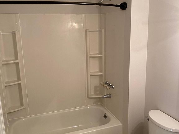 5th image of 10408 Moore Ct