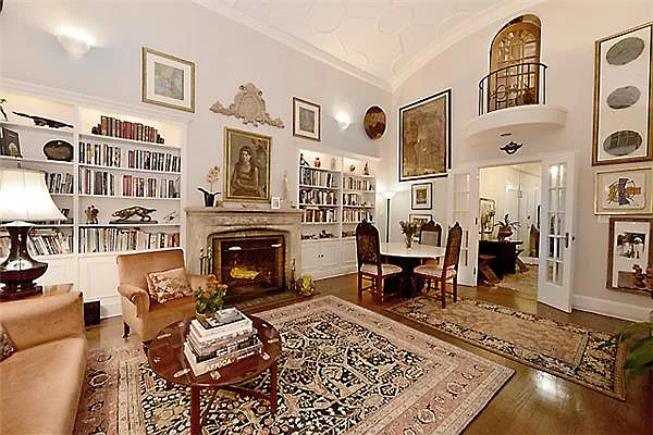 Sold by Maison International | media 12