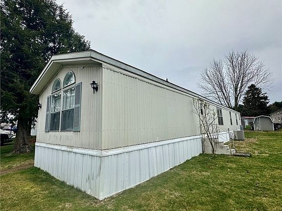 2nd image of 4400 Melrose Dr #141