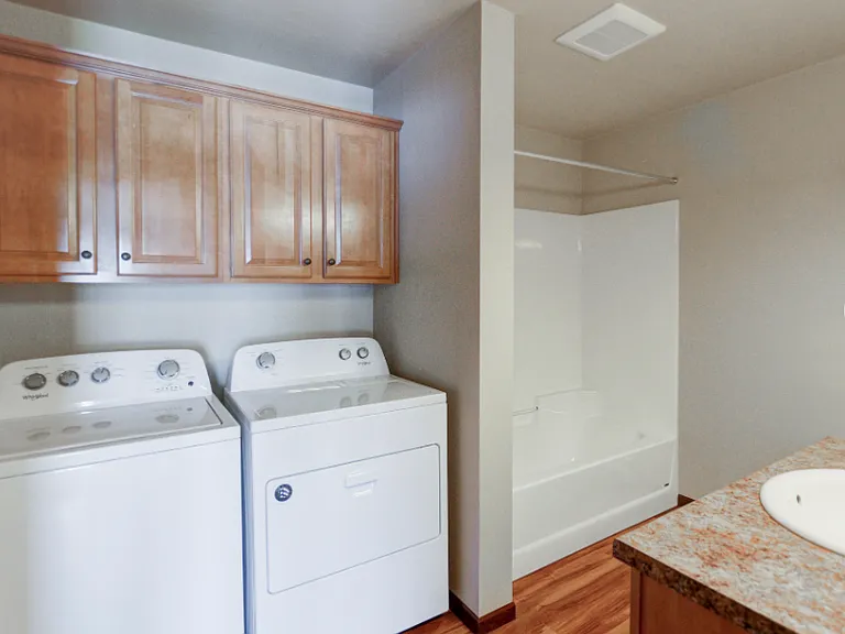 Mountain Bay Apartments — Photo 6
