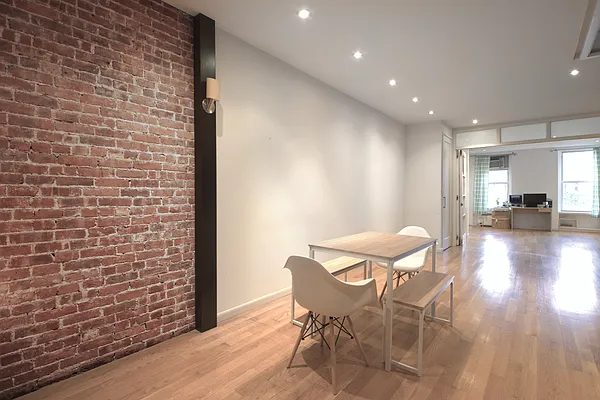 Sold by Oxford Property Group | media 5