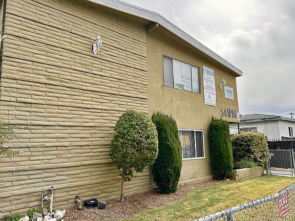 3rd image of 14910 Chadron Ave APT A