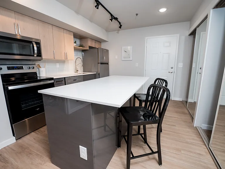 1004 W Main St #307 — Photo 6