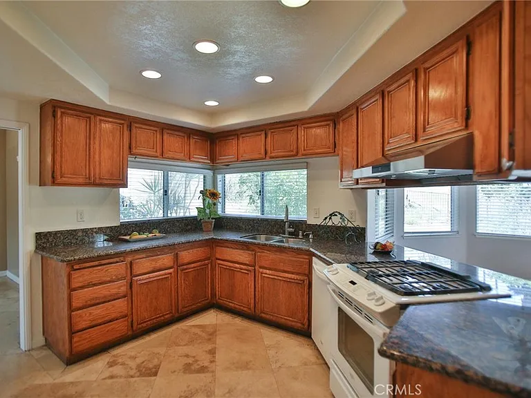 5100 Humbolt Ct — Photo 4