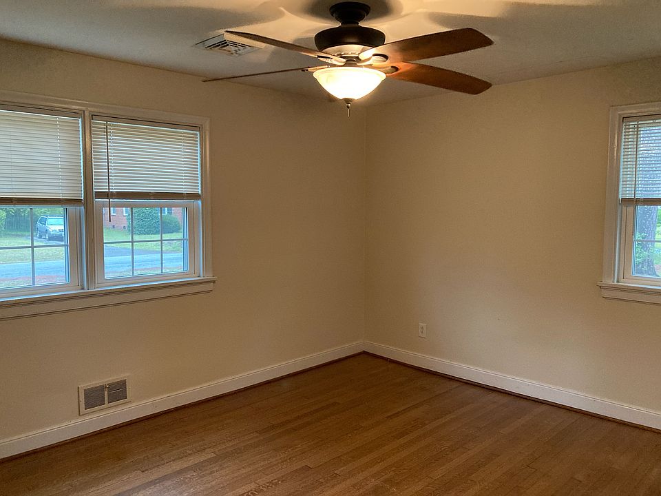 2nd image of 7901 Sycamore Ln