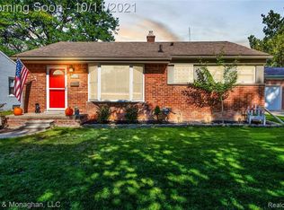 22623 Chapoton St, Saint Clair Shores, MI