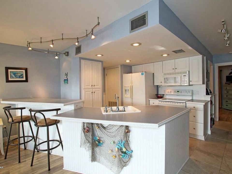 2nd image of 6909 N Lagoon Dr #3-D