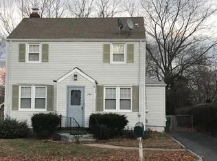 1440 Sylvan Ave, Trumbull, CT 06611