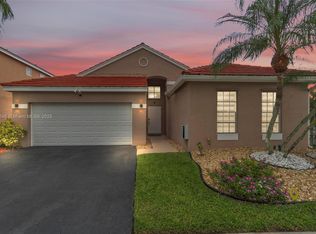 362 Bridgeton Rd, Weston, FL 33326