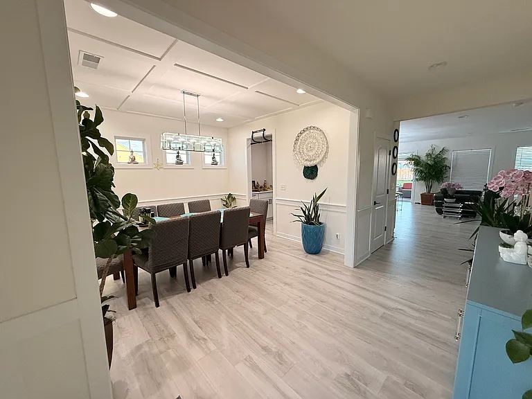 5551 Brompton Dr — Photo 6
