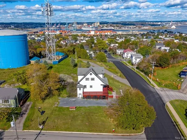 677 Fundy Dr, Saint John, NB E2M 2S6