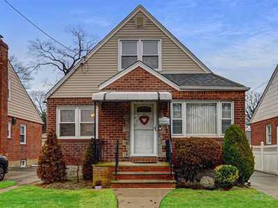 1312 Terrace Boulevard, New Hyde Park, NY, 11040