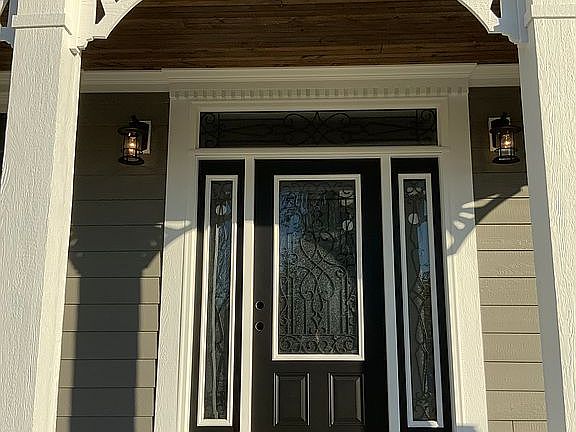 5th image of 10566 Franklin St