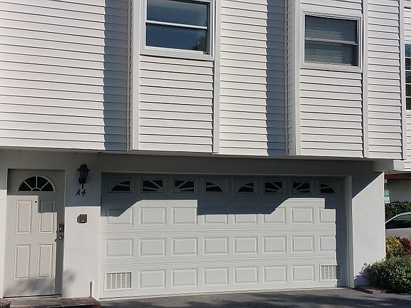 2nd image of 19201 Vista Ln APT A4
