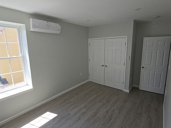3rd image of 6035 Germantown Ave #2B