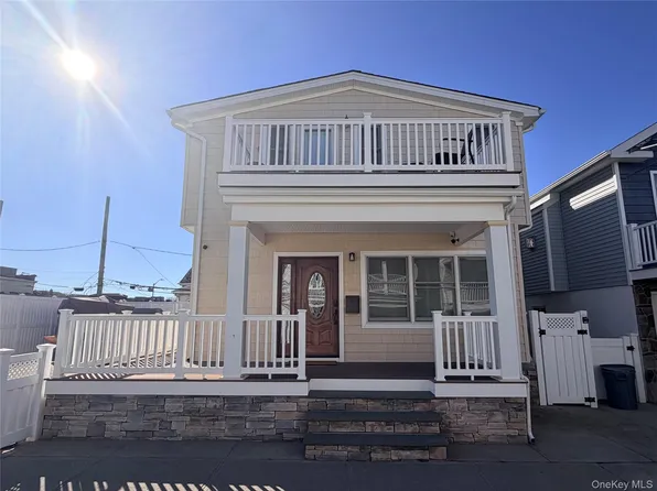 65 New Hampshire St, Long Beach, NY 11561