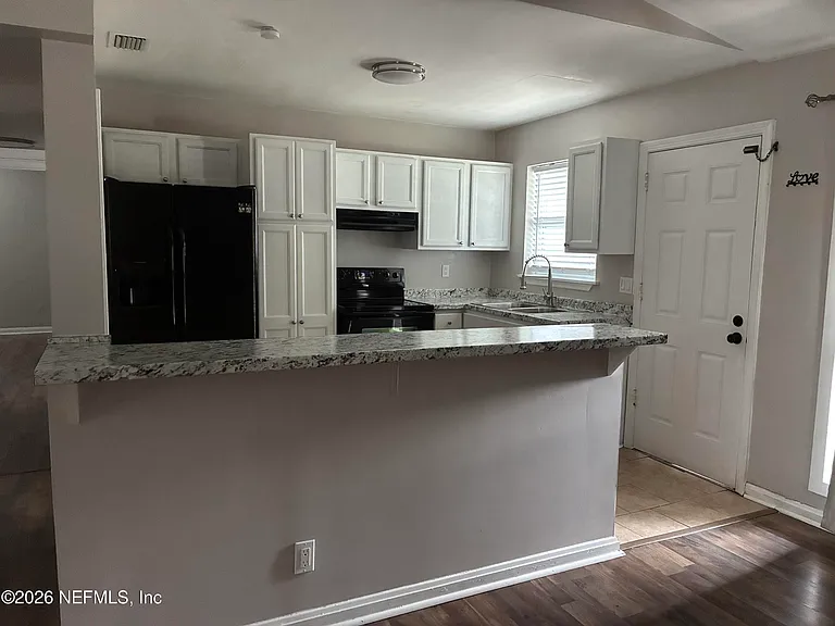 1739 Cesery Blvd — Photo 7