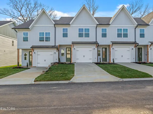 8425 Whisper Ln, Powell, TN 37849