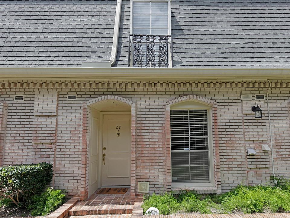 Front entrance to unit