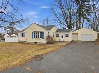 354 Greenaway Dr, Springfield, MA 01109