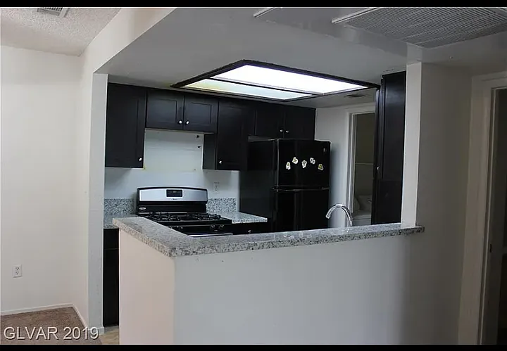 7100 Pirates Cove Rd #2100 — Photo 1