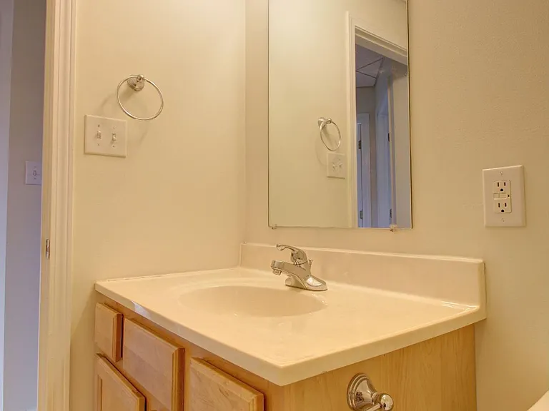 Scholar's Quad Collegiate Apartments — Photo 30
