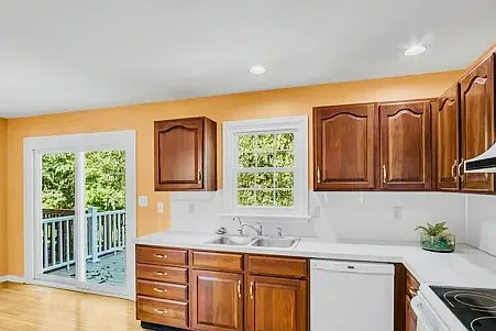 4178 Kittatinny Dr — Photo 9