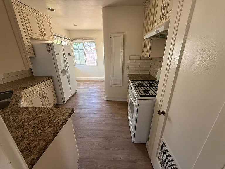 350 E Virginia Rd #350 — Photo 25