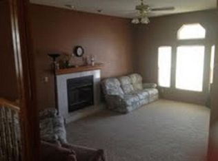 1254 Eastgate Dr, Salina, KS 67401