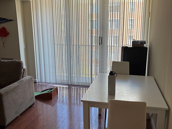2nd image of 880 N Pollard St APT 704