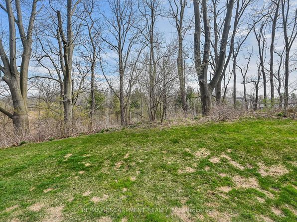 78 Myers Ln, Hamilton, ON L9G 0A5