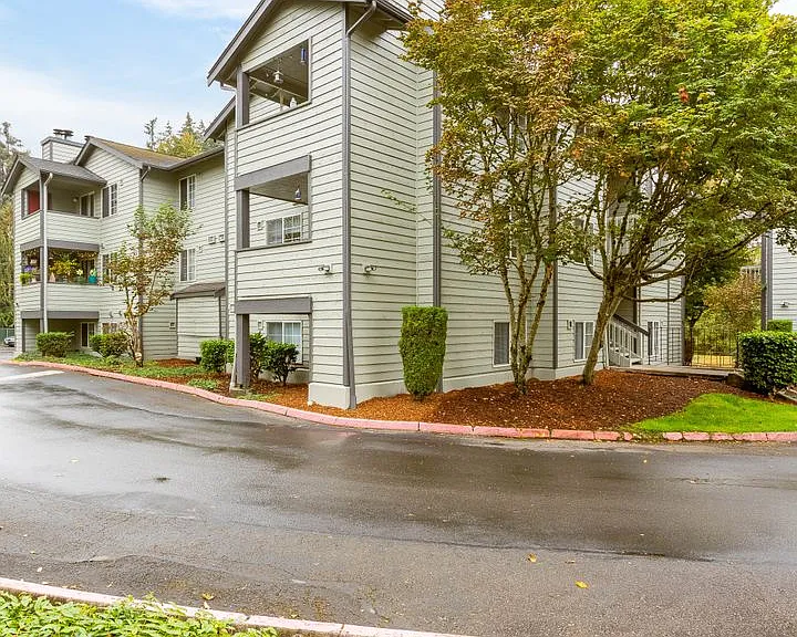 Brookside Gardens Apartments — Photo 25