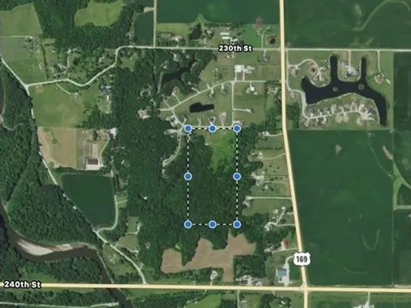 13 N Star Ln, Dallas Center, IA 50063