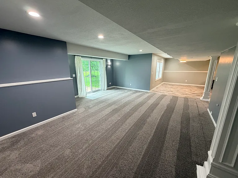 S Fox Ridge Dr — Photo 1