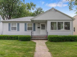 837 State St, Menasha, WI 54952