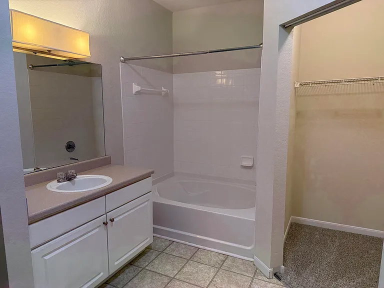 60 Fenwick Hall Aly #226 — Photo 21