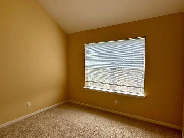 8 Green Ct — Photo 30