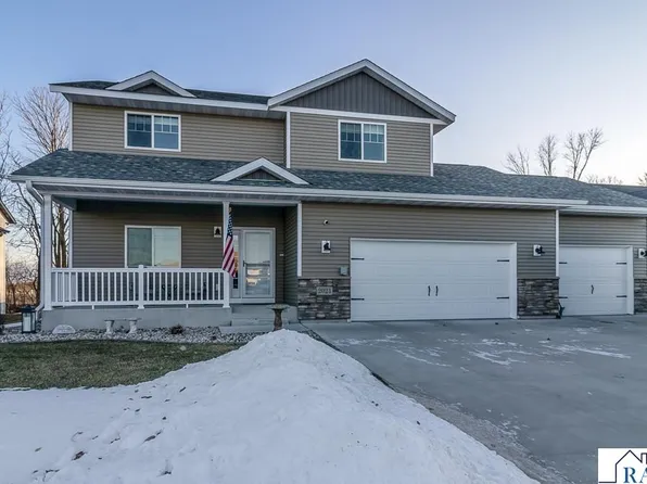 2021 Bluestem Dr, Mankato, MN 56001