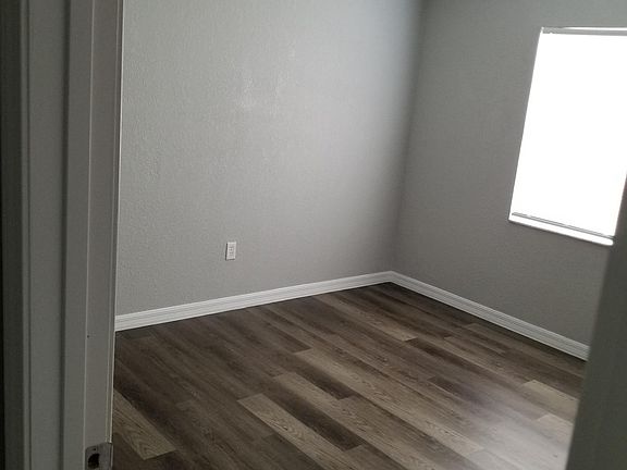 3rd image of 1308 W 14th St #A