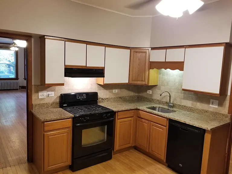5226 W Hutchinson St #1 — Photo 14