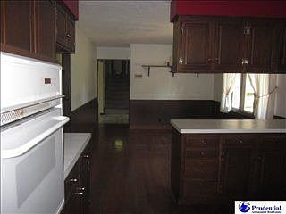 4th image of 11026 Shirley St