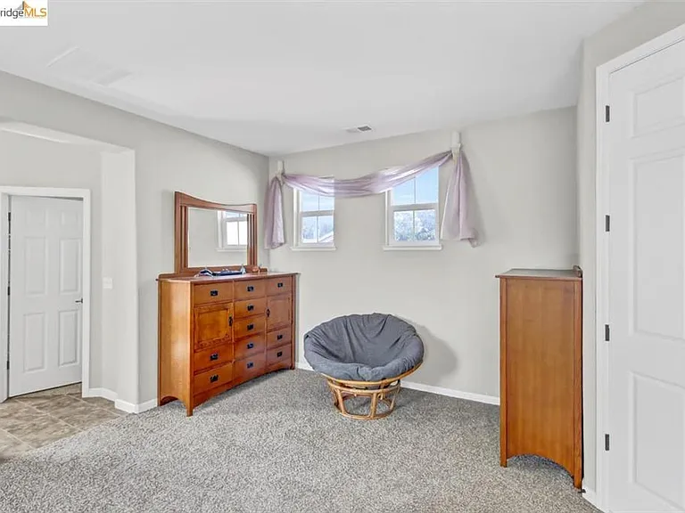 790 Yosemite Dr — Photo 18