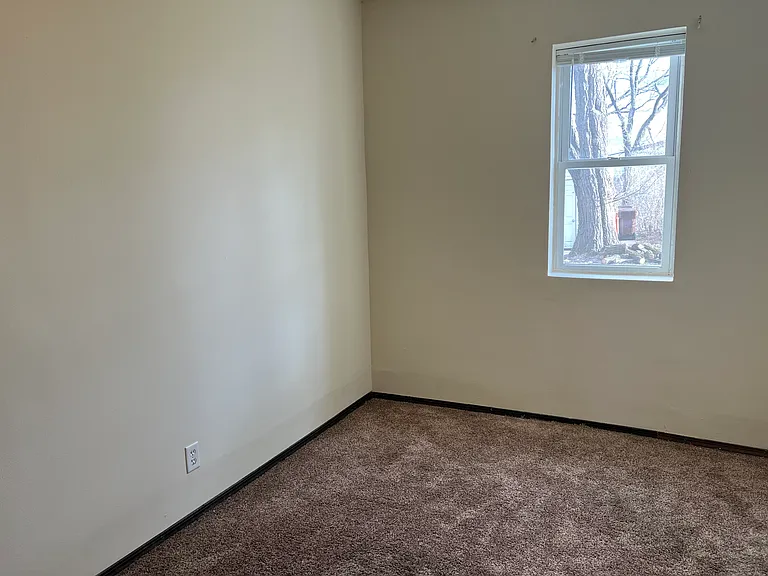 743 Eddy St — Photo 27