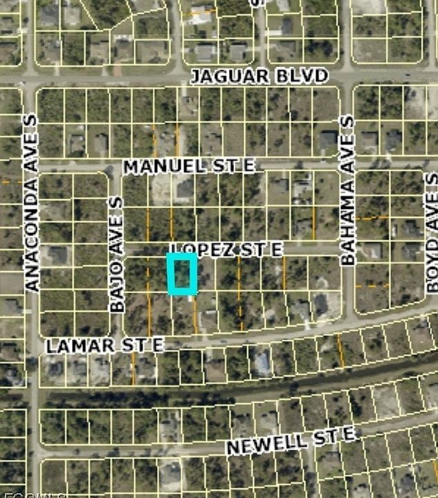 2nd image of 718 Lopez St E