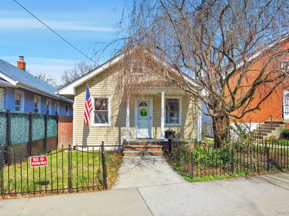 207-09 48th Ave, Oakland Gardens, NY 11364