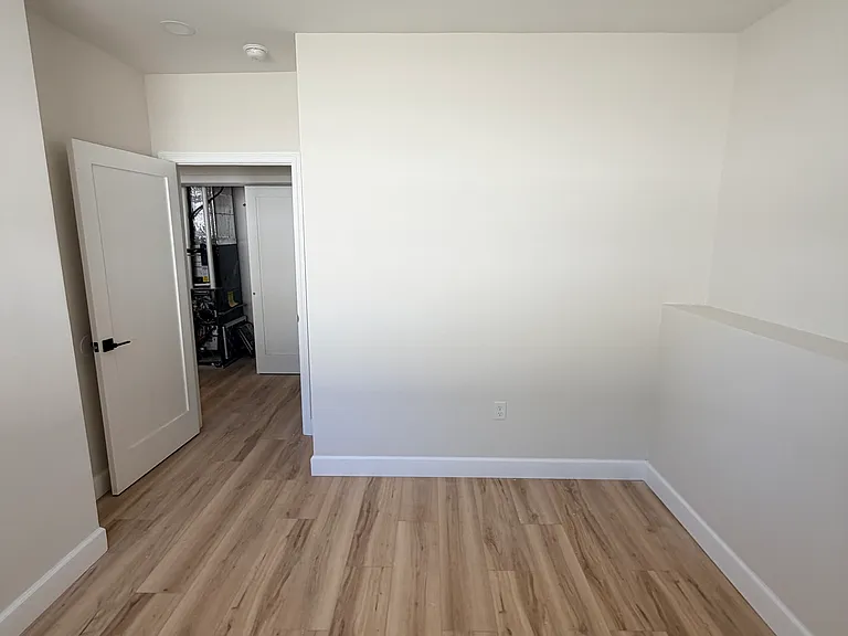 44 Warner St #A6 — Photo 9