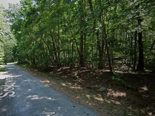 312 Sourwood Dr, Westminster, SC 29693