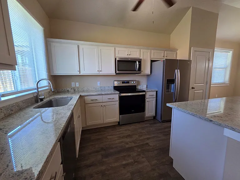 227 Dudley Way — Photo 14