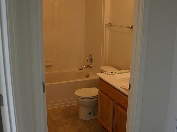 2nd bath upstairs