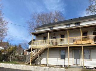 35 Railroad Ave #1A, Jewett City, CT 06351